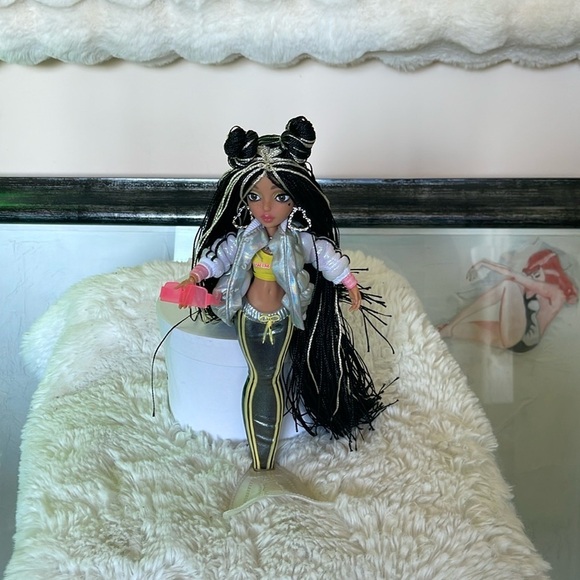 Mermaiz mermaidz doll with original items comes with a basket ball bag NWOT - Picture 1 of 6